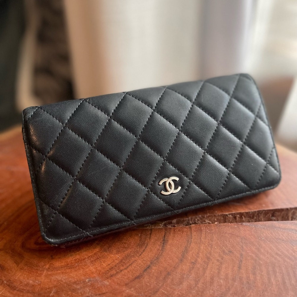 💖CHANEL Lamb Skin Matelasse CC logo Wallet